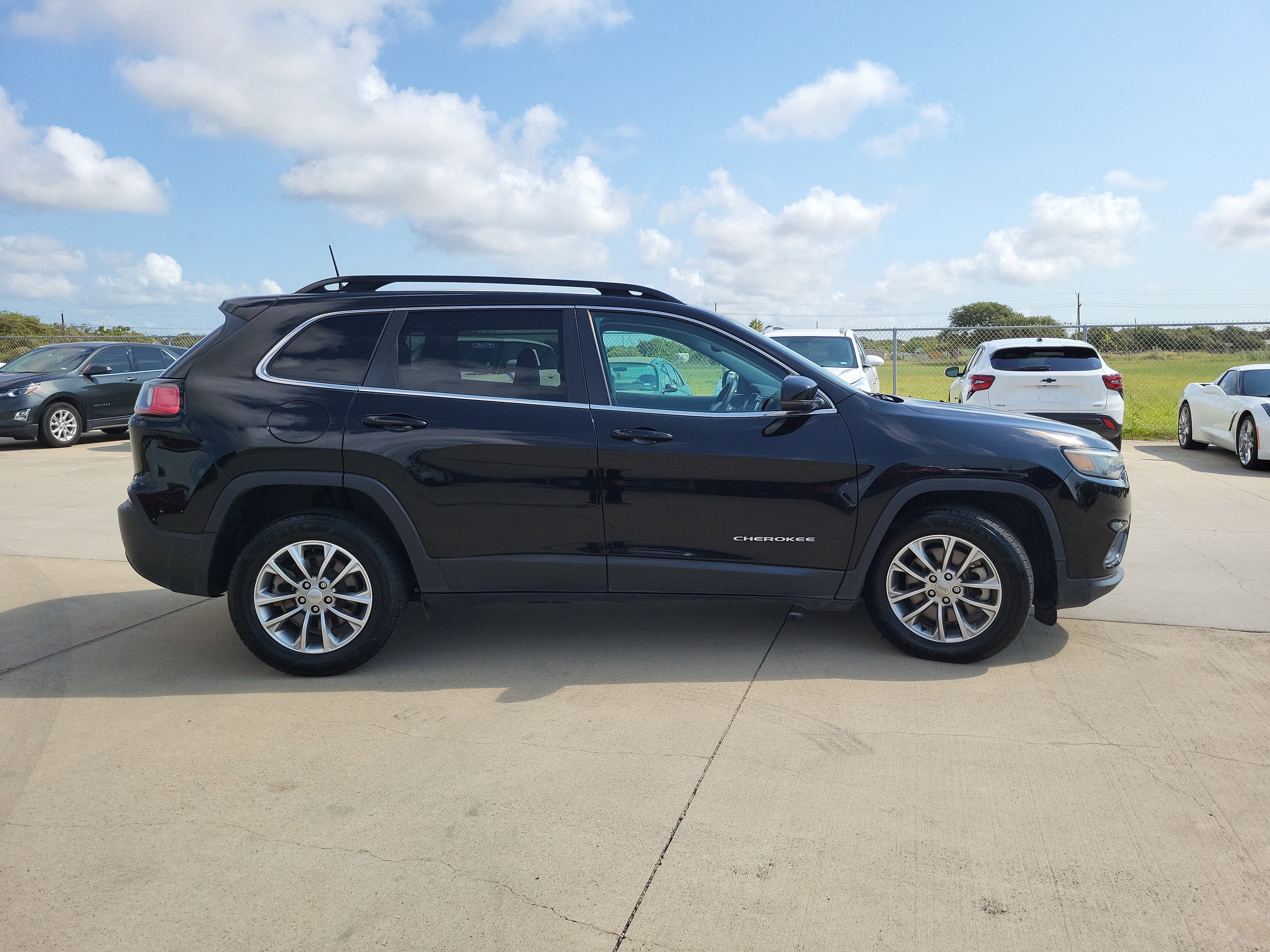 2022 Jeep Cherokee Latitude Lux