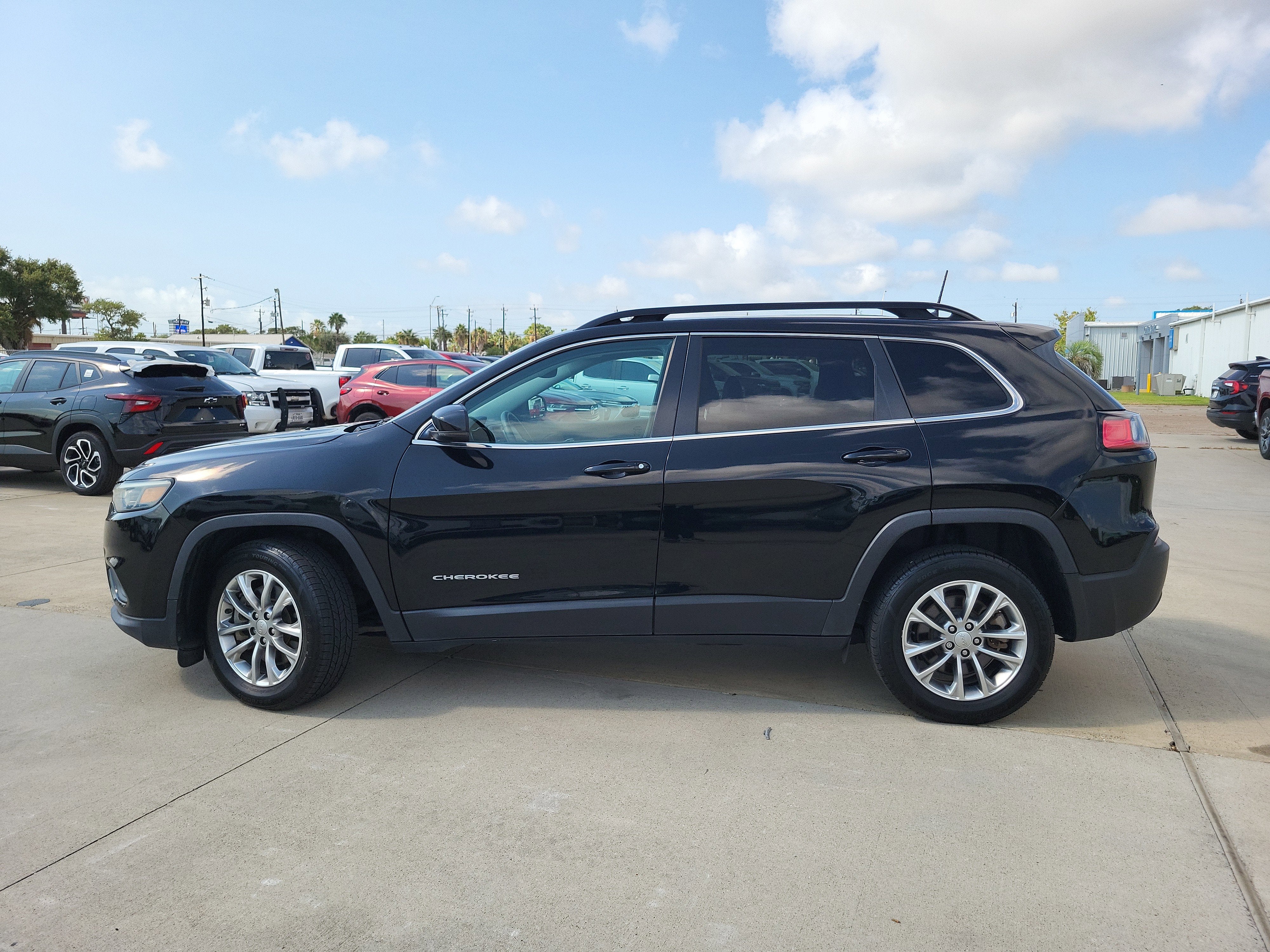 2022 Jeep Cherokee Latitude Lux