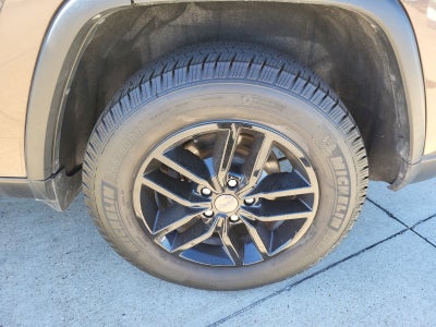 2020 Jeep Grand Cherokee Laredo E