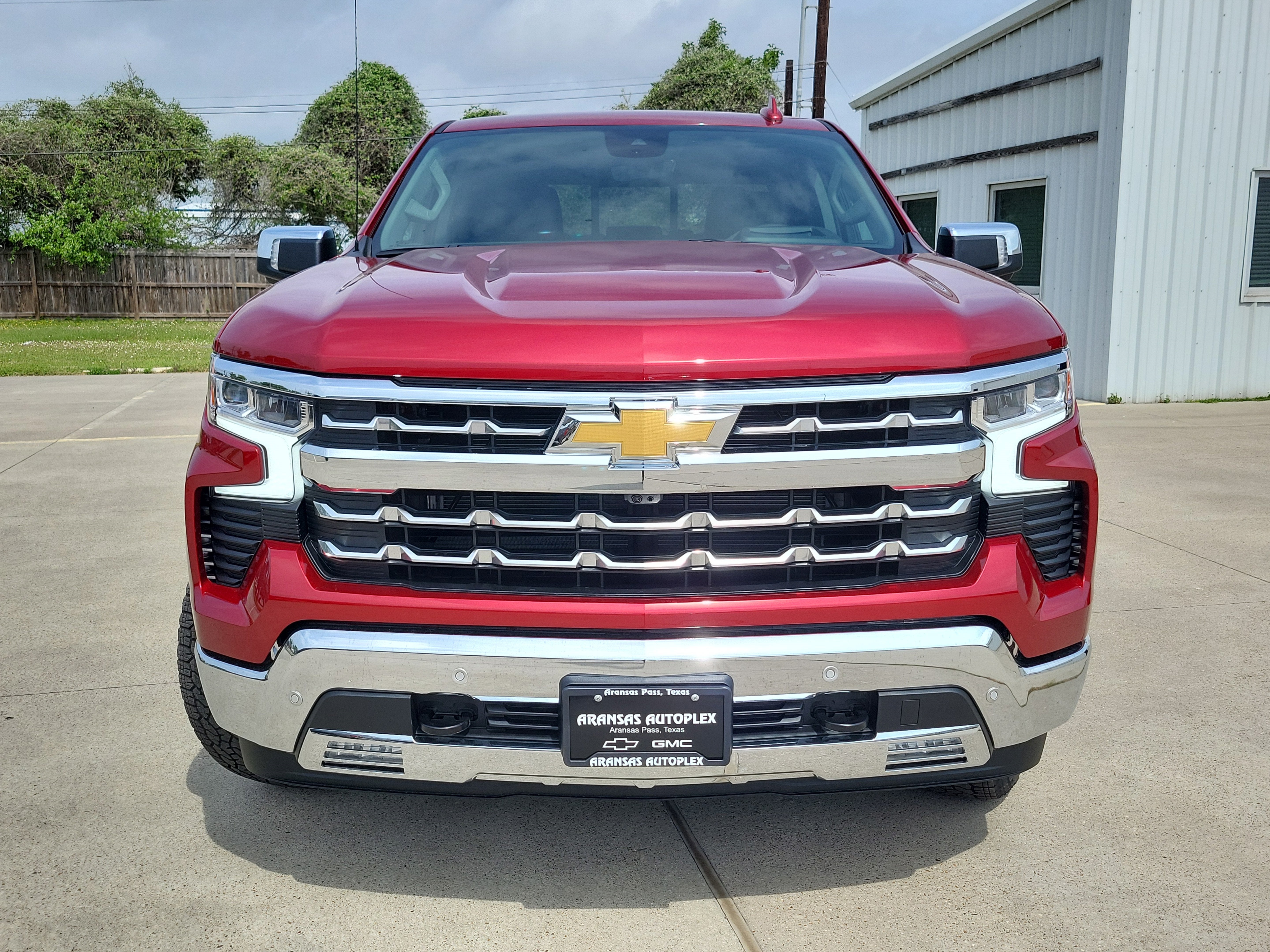 2025 Chevrolet Silverado 1500 LTZ