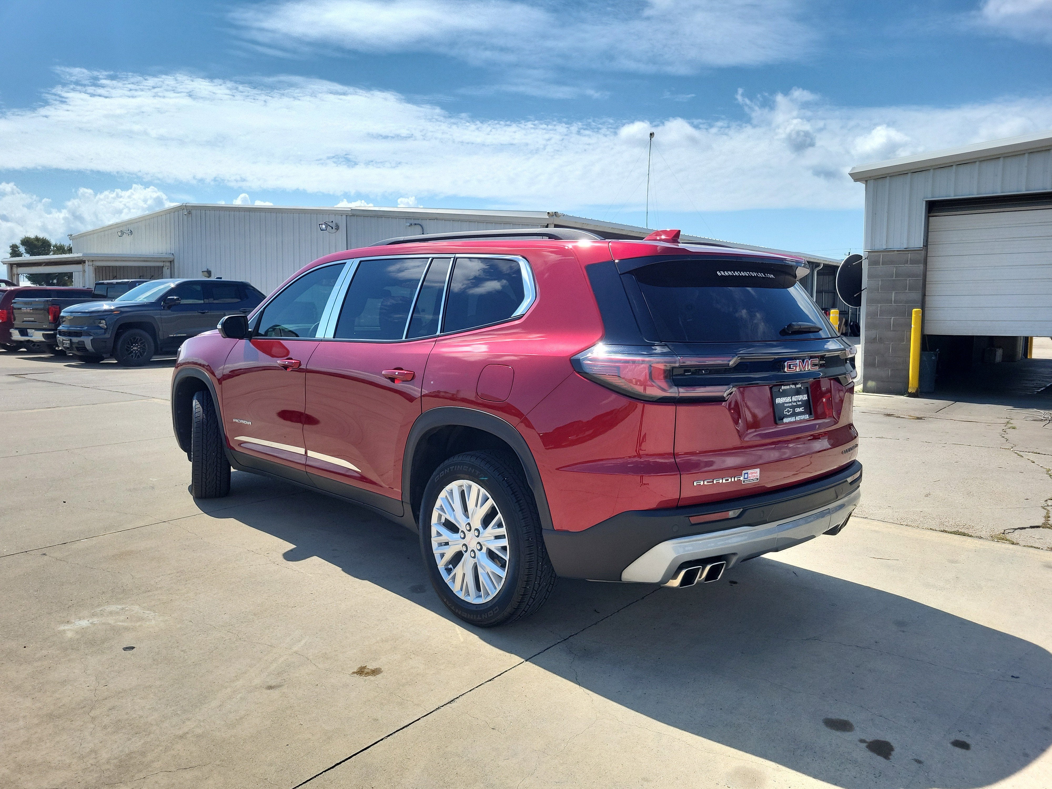 2024 GMC Acadia Elevation