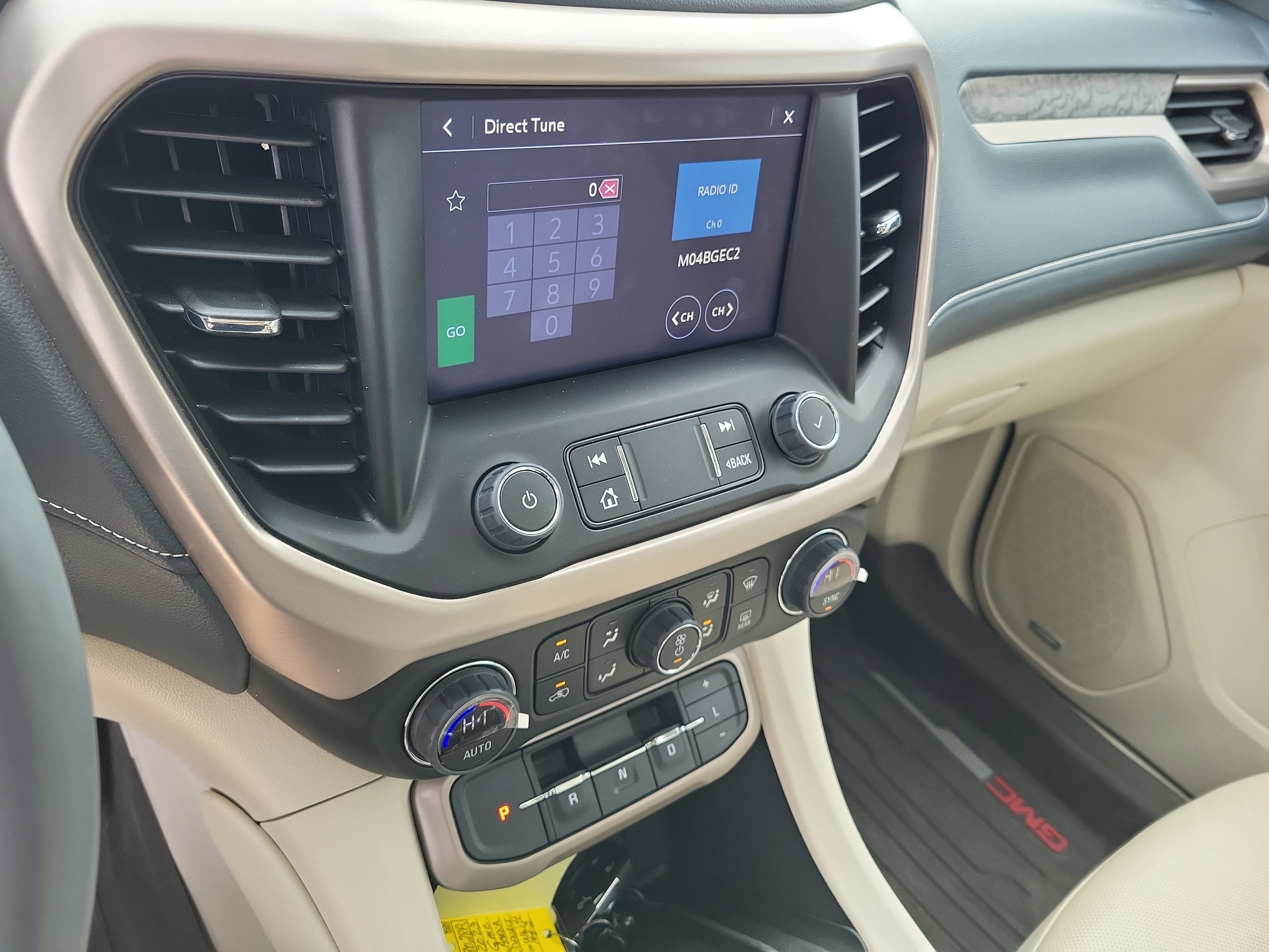 2023 GMC Acadia Denali