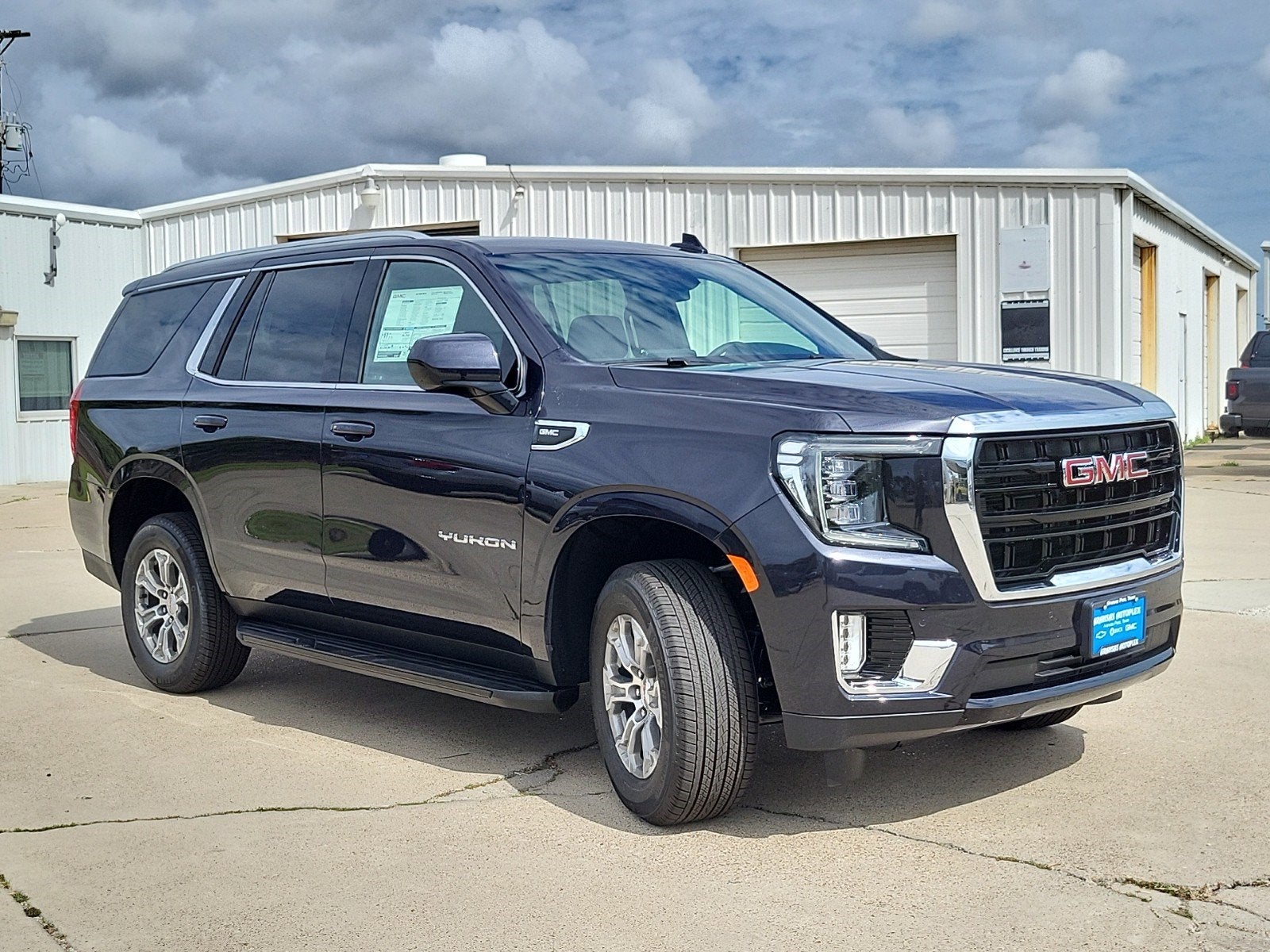 2024 GMC Yukon SLE