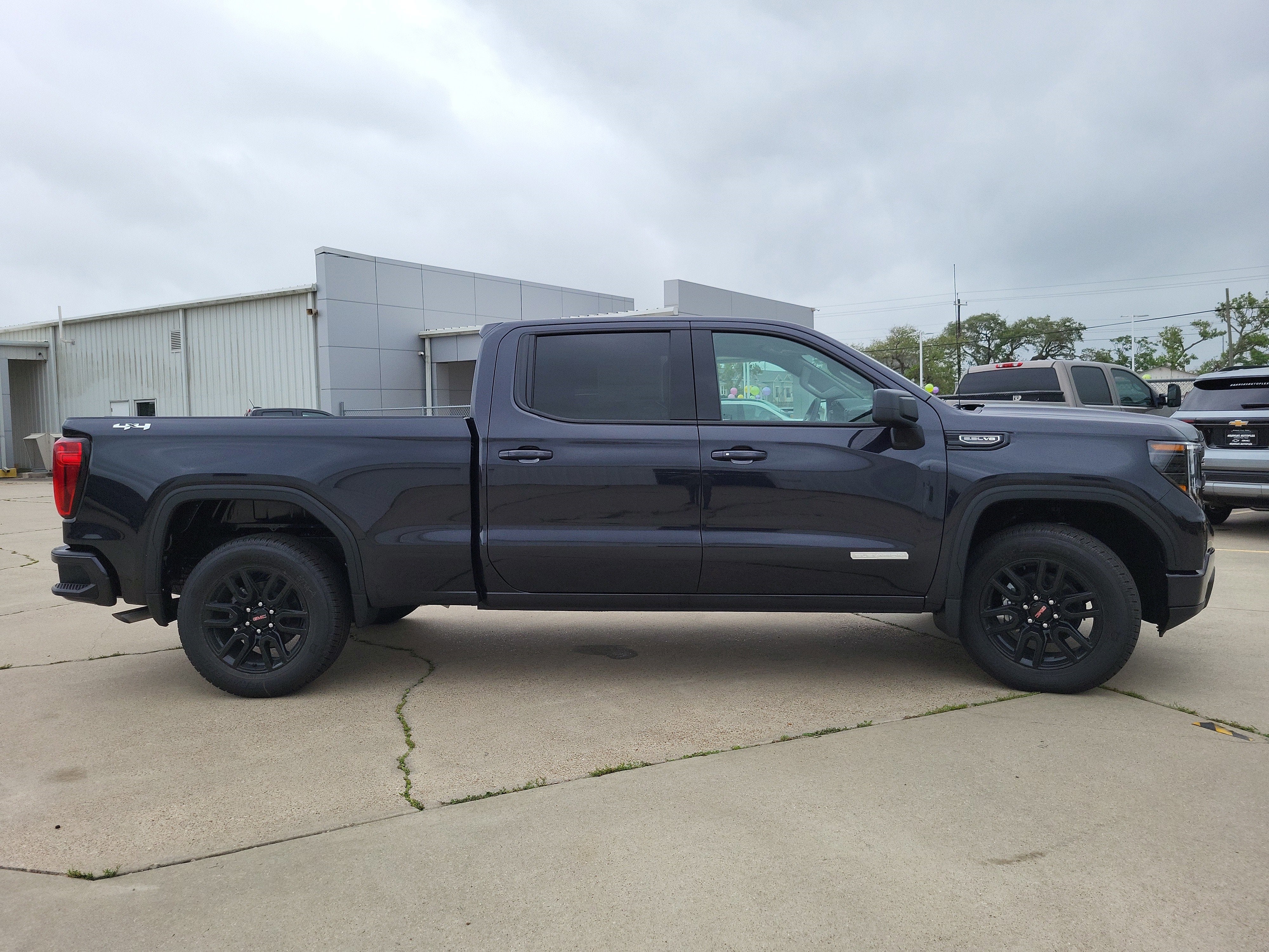 2025 GMC Sierra 1500 Elevation
