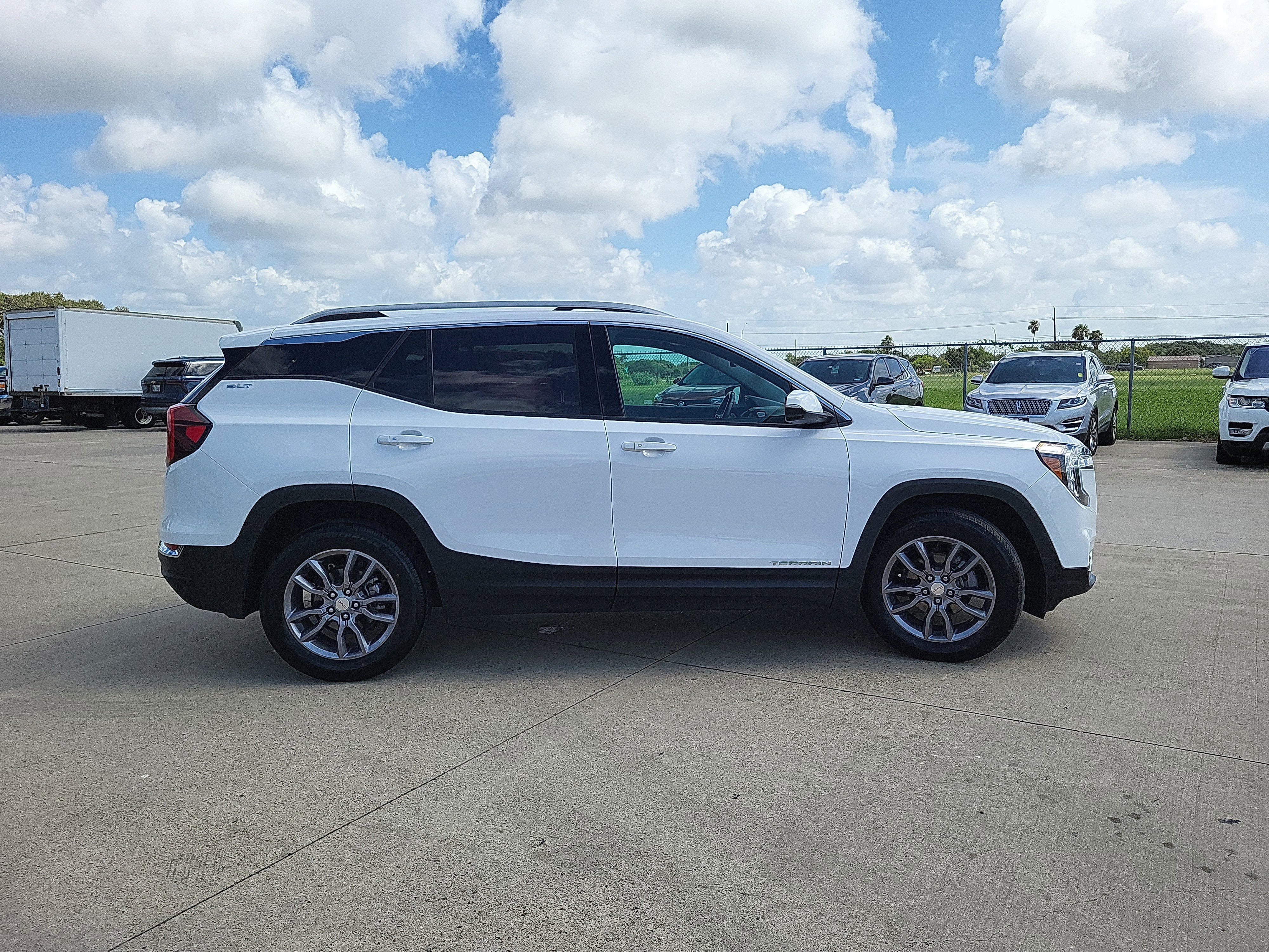 2024 GMC Terrain SLT