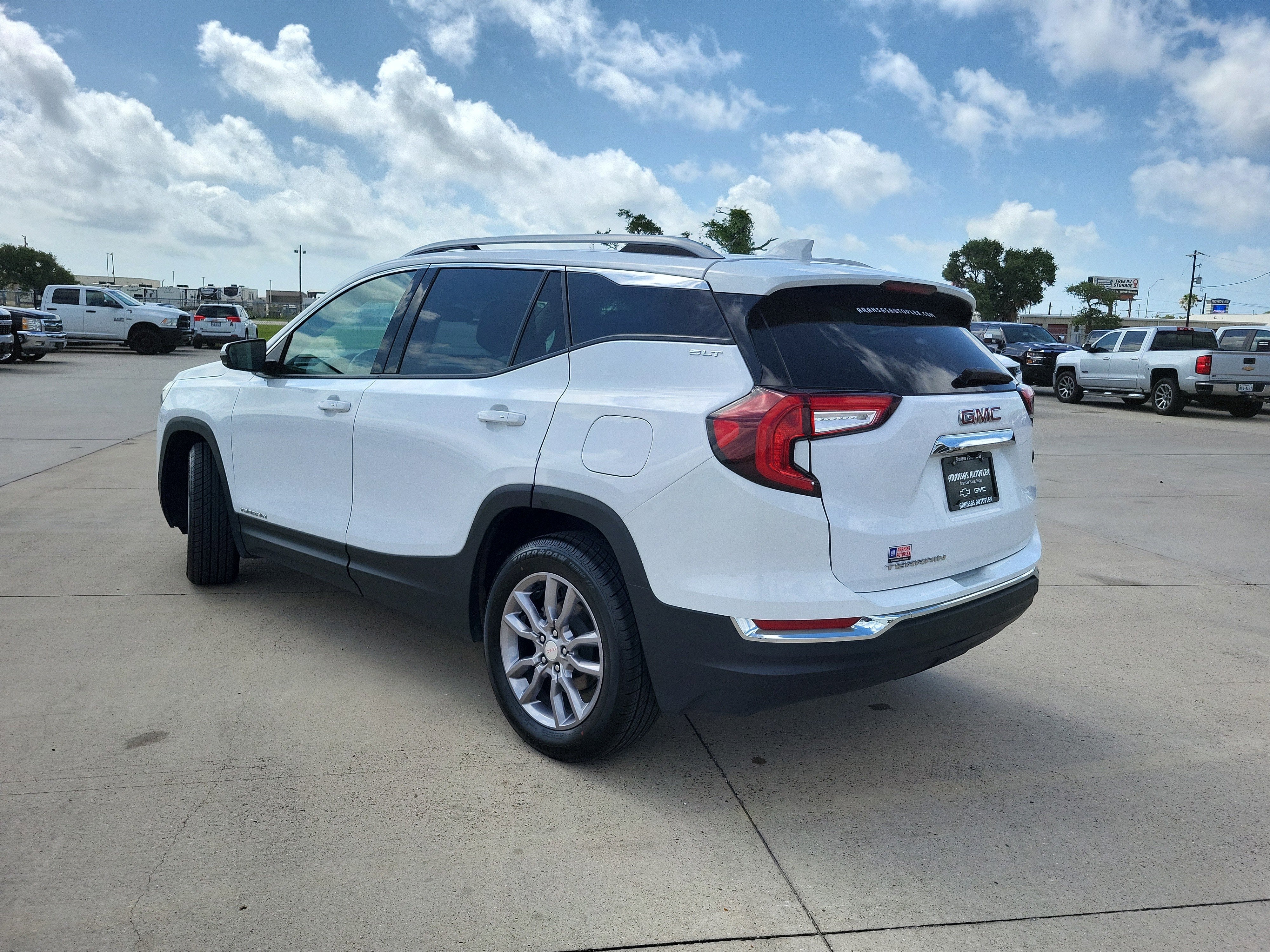 2024 GMC Terrain SLT
