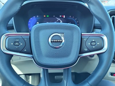 2023 Volvo XC40 Plus Bright Theme