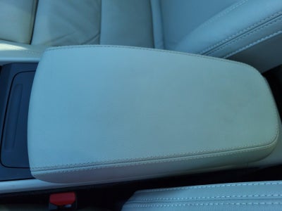 2023 Volvo XC40 Plus Bright Theme