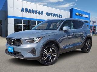 2023 Volvo XC40 Plus Bright Theme